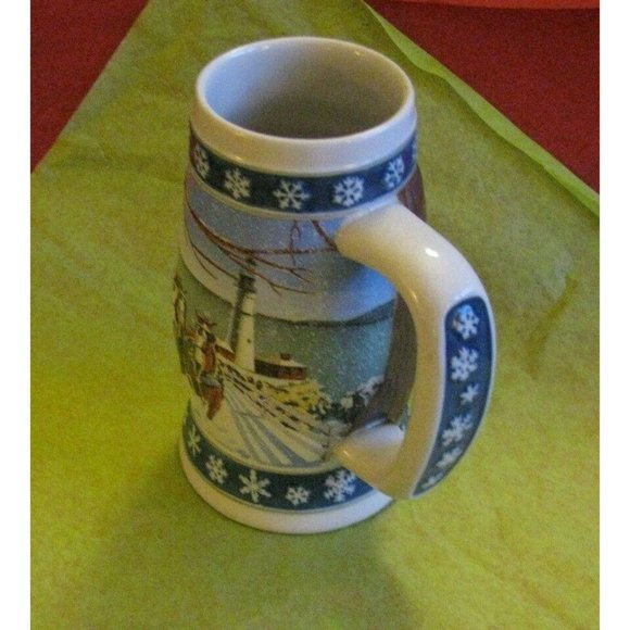 Budweiser Holiday Clydesdale's 1995 Beer Stein - Picture 4 of 9